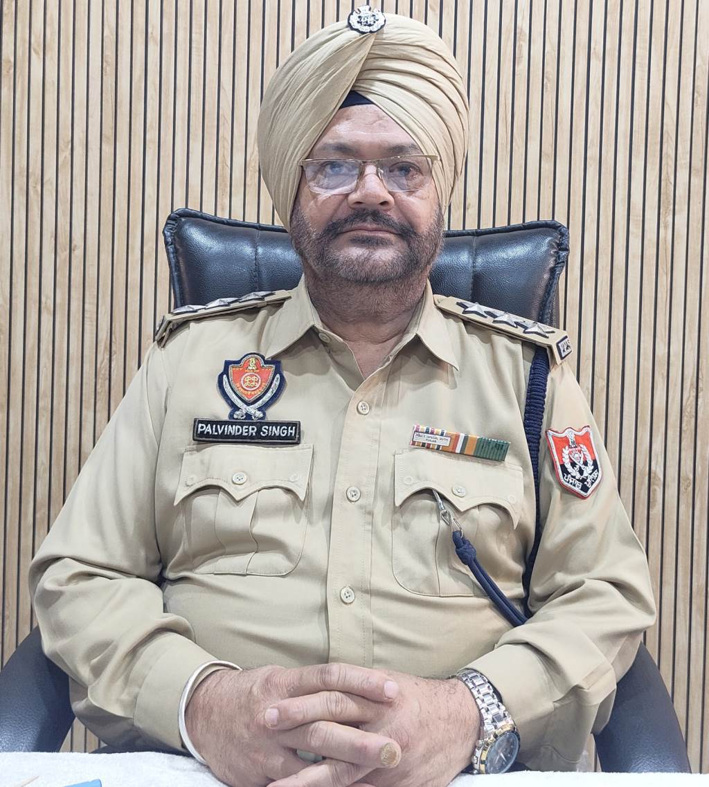 ਡੀ ਐਸ ਪੀ ਪਲਵਿੰਦਰ ਸਿੰਘ ਹੋਰਾਂ  ਨਾਲ ਵੱਖ ਵੱਖ ਸਵਾਲਾਂ ਨੂੰ ਲੈ ਕੇ ਕੀਤੀ ਗਈ ਵਿਸ਼ੇਸ਼ ਗੱਲਬਾਤ